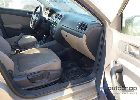 2013 Volkswagen Jetta 2.0L S из США, поврежденный, VIN 3VW2K7AJ7DM202112